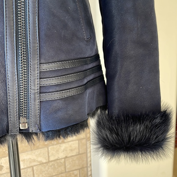 DENIMAXX COUTURE Women’s Size Medium Lambskin and Fur Fitted Navy Blue Jacket - Picture 2 of 9